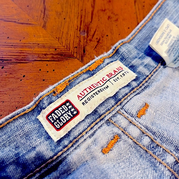 Faded Glory jean shorts - Picture 3 of 5